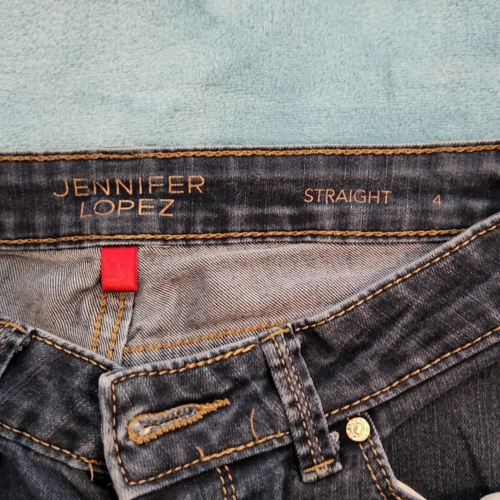 Womens J Lo Straight Jeans/Capri's Size 4 - Picture 6 of 7